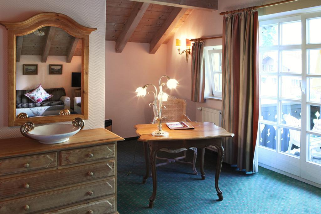 Hotel Edelweiss Garni Garmisch-Partenkirchen Room photo